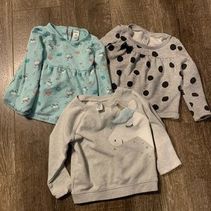 ☕️ 3 set of Carter’s 4T sweaters